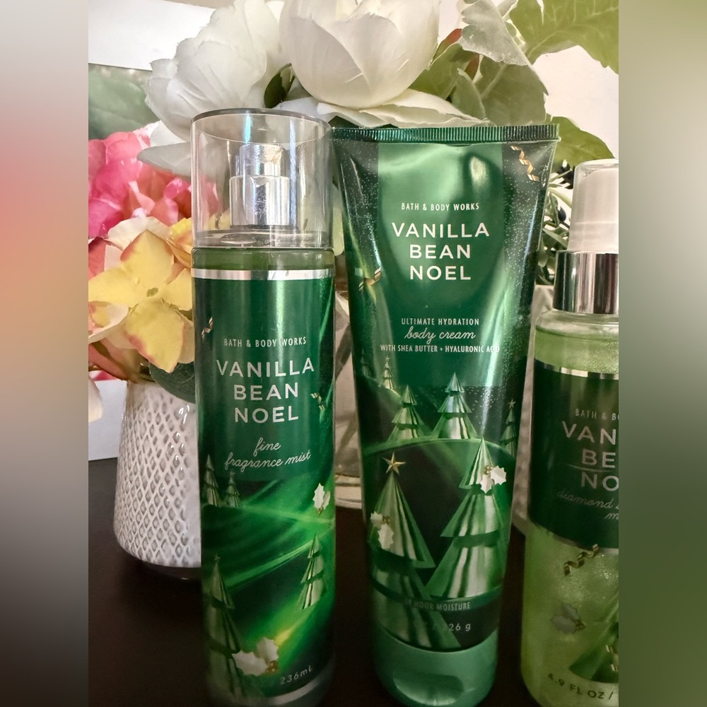 🆕🎄 BATH & BODY WORKS “VANILLA BEAN NOEL“ 3 PIECE BODY CARE SET. FULL-SIZE. NEW. - Picture 3 of 6